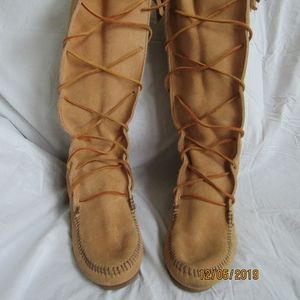 Minnetonka suede lace up fringe boots